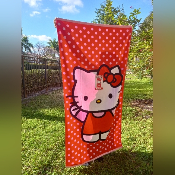 Hello Kitty NWT Beach Towel 🏖️ Limited edition - Picture 5 of 5